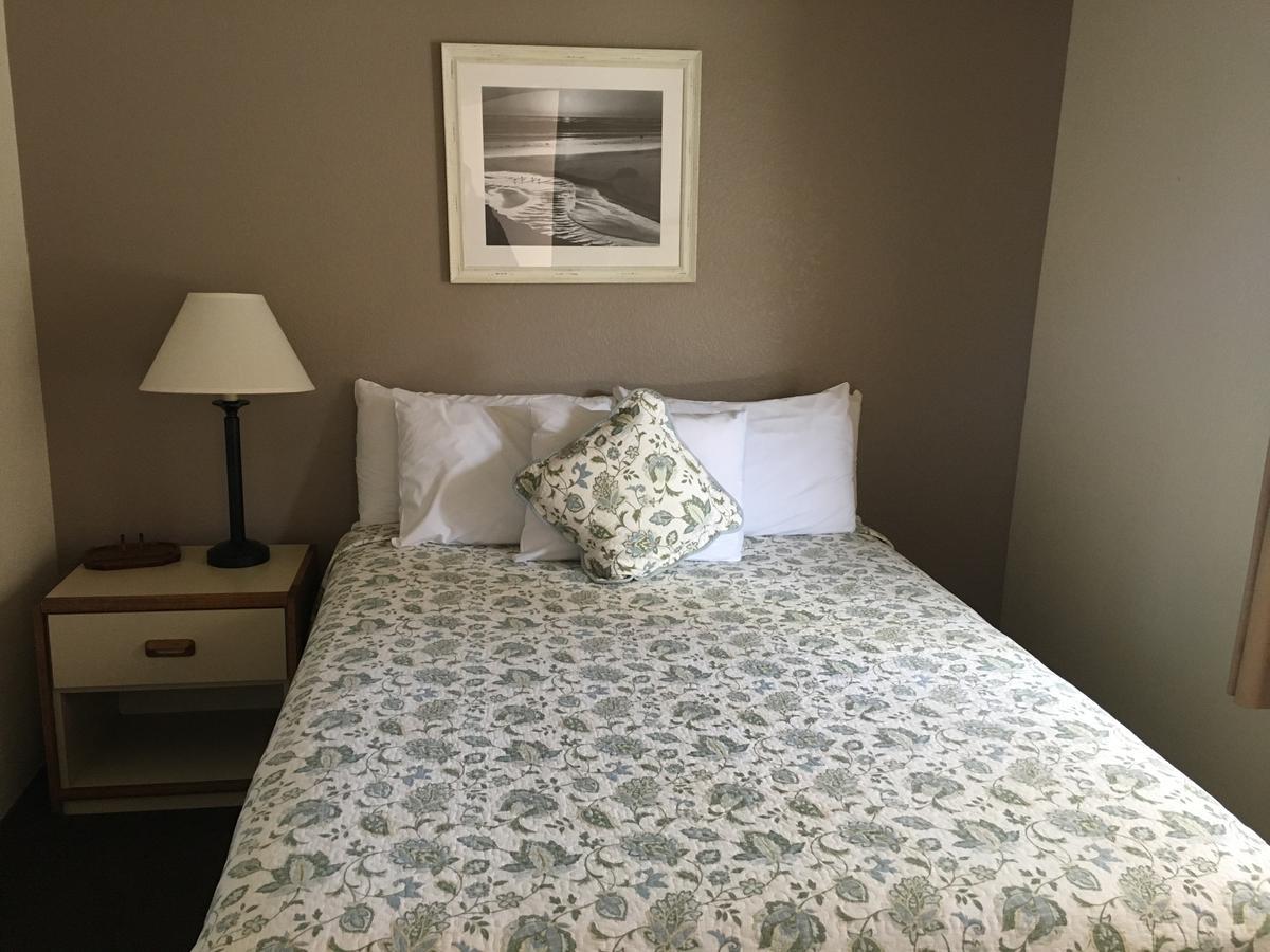 Pine Acres Lodge Pacific Grove Eksteriør bilde